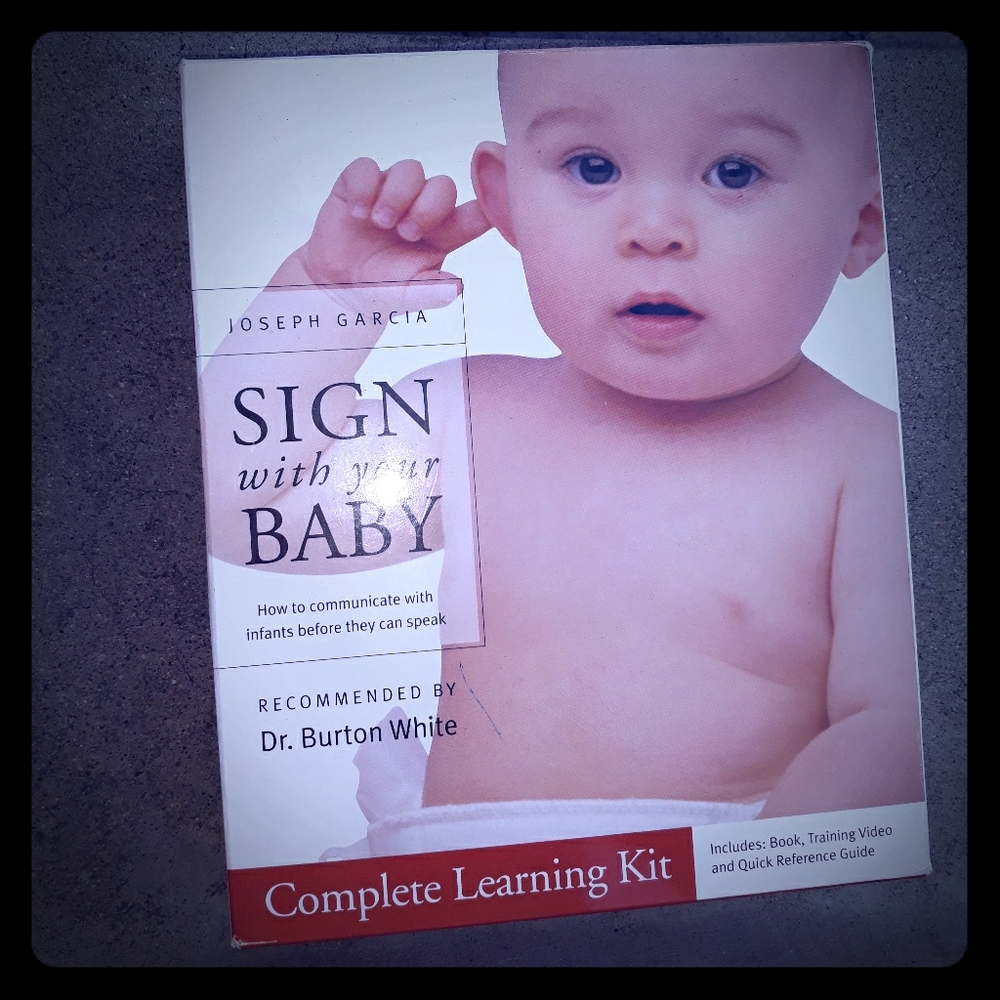 Learn sign language with your baby kit